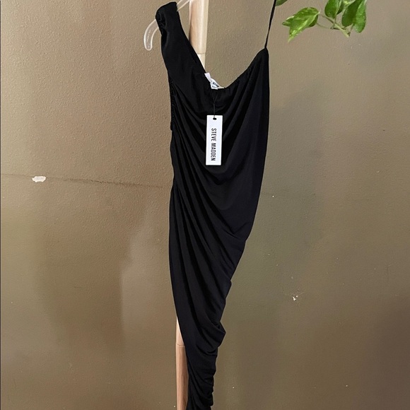 Steve Madden Chic Black One-Shoulder Dress - Picture 4 of 8